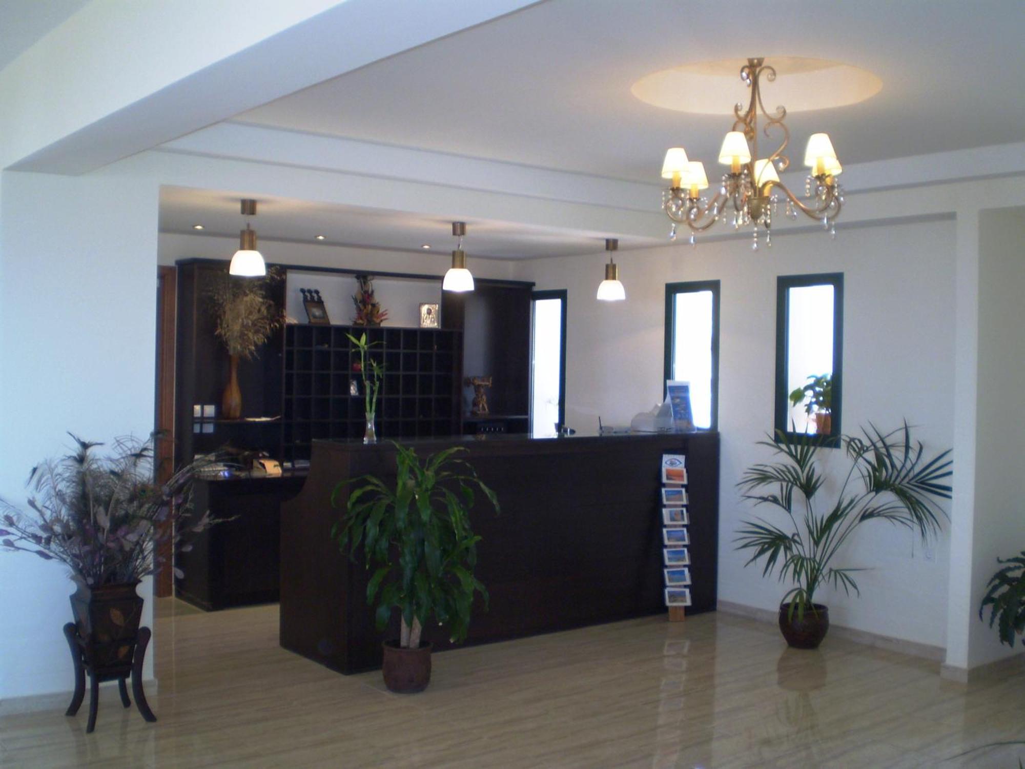Roubini Apartments Falasarna Exterior photo